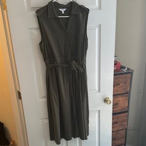Time and Tru Olive Green Midi Dress